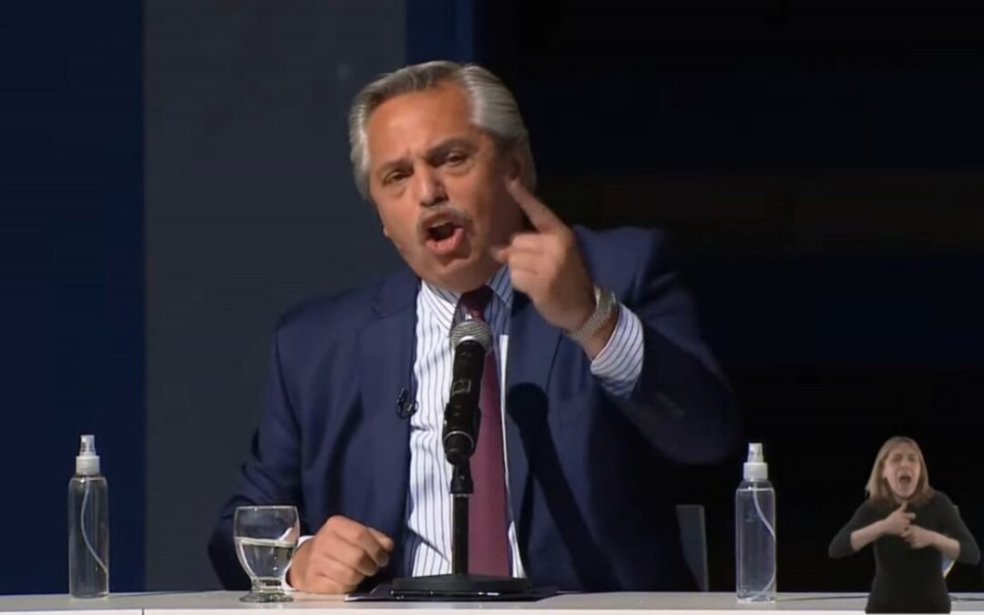 Foto, disculpa y dardo